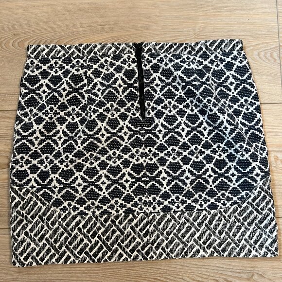 🩶10 Feet Black & Cream Retro Boho Aztec Mini Skirt Size L 100% cotton - Picture 2 of 6